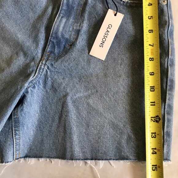Glassons Super High Rise 80s Mom Denim Shorts Size 6‎ - Picture 8 of 8